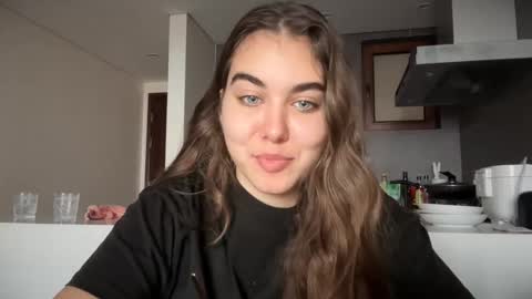 Snapshot of pingsonnenburg chatting on 12.19.25 Susie online show from 12.19.25