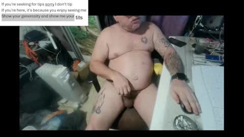 Snapshot of pini_z chatting on 02.20.25 pini_z online show from 02.20.25