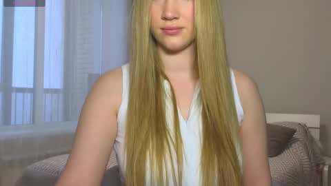 Snapshot of pink_rosee_ chatting on 02.11.25   online show from 02.11.25