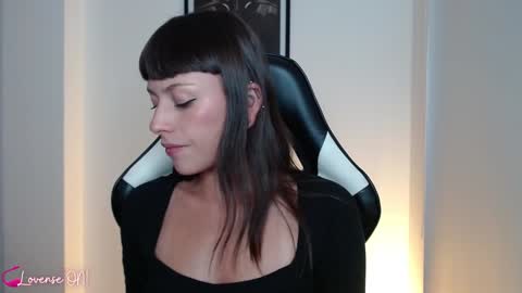 Emily online show from 01.10.25