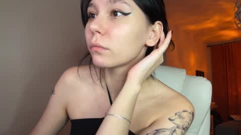 Snapshot of pinkdollylovv chatting on 12.13.24 pinkdollylovv online show from 12.13.24