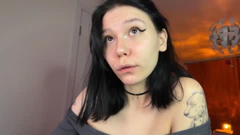 Snapshot of pinkdollylovv chatting on 01.04.25 pinkdollylovv online show from 01.04.25