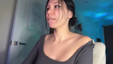 Snapshot of pinkdollylovv chatting on 10.27.25 pinkdollylovv online show from 10.27.25