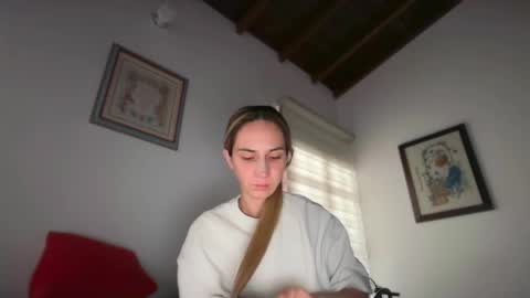 Snapshot of pinkilola chatting on 04.20.26 Pinkilola online show from 04.20.26