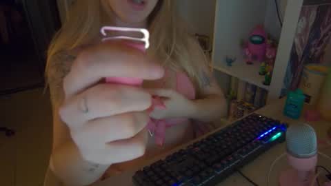 pinkladyx2 online show from 10.23.25