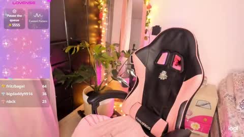 Snapshot of pinkpantherr_ chatting on 02.01.25 Sarah .. online show from 02.01.25