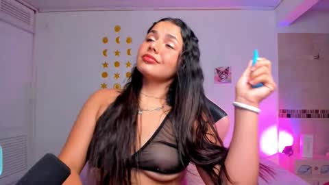 Snapshot of pinkpantherr_ chatting on 11.16.25 Sarah .. online show from 11.16.25