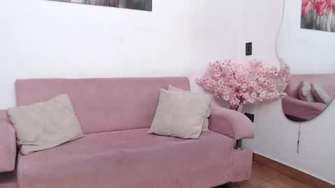 pinky_f00x online show from 05.06.26