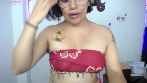 VIOLETA LOPEZ online show from 07.05.26