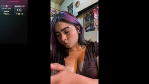 Snapshot of pinkybombon chatting on 04.02.26 renata online show from 04.02.26