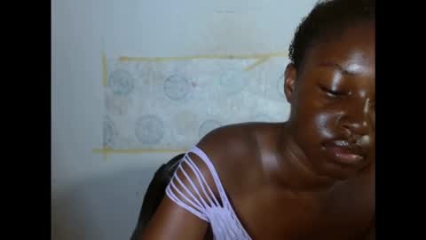 pinkykiki_247 online show from 11.04.25