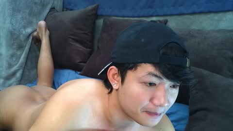 Snapshot of pinoy_petitehugecock chatting on 02.16.26 alex online show from 02.16.26