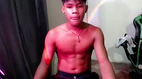 Snapshot of pinoy_shyboy69 chatting on 04.05.26 pinoy_shyboy69 online show from 04.05.26