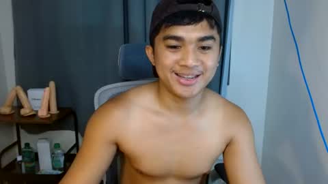 Snapshot of pinoyadriannexxx chatting on 07.27.26 Adrianne online show from 07.27.26