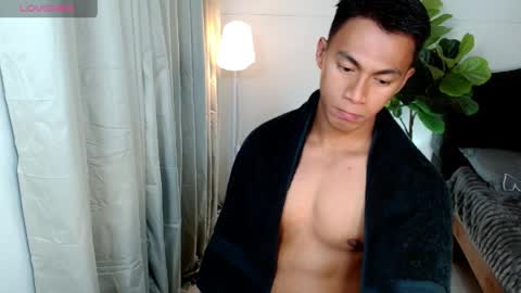 Snapshot of pinoymilker chatting on 06.02.26 ethan online show from 06.02.26