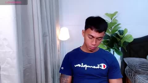 Snapshot of pinoymilker chatting on 06.15.26 ethan online show from 06.15.26