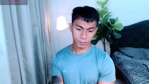 Snapshot of pinoymilker chatting on 06.22.26 ethan online show from 06.22.26