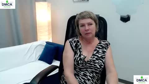 Bella online show from 10.21.25