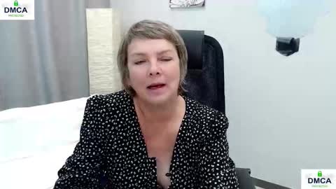 Bella online show from 10.22.25