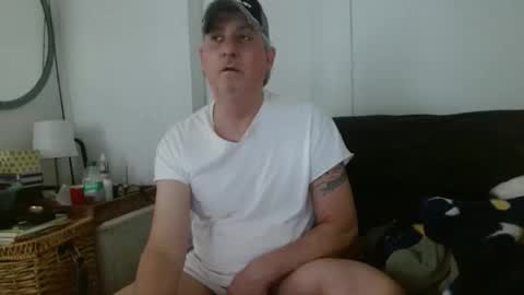 Snapshot of pirate334 chatting on 04.28.26 pirate334 online show from 04.28.26