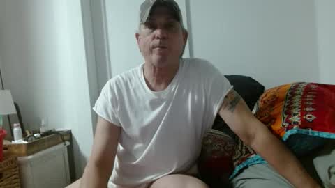 Snapshot of pirate334 chatting on 05.18.26 pirate334 online show from 05.18.26