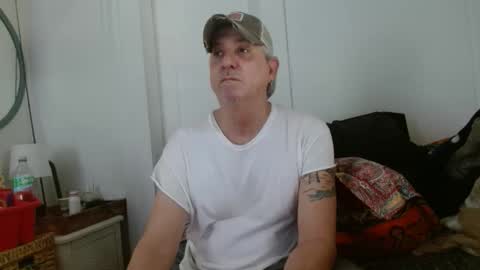 Snapshot of pirate334 chatting on 05.19.26 pirate334 online show from 05.19.26