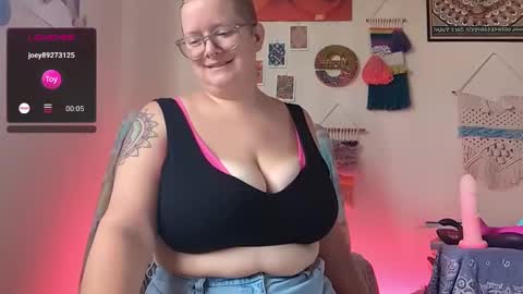 Em online show from 02.01.25