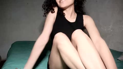 PiscisDreams online show from 12.25.24