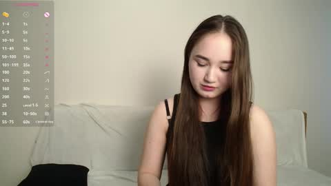 Snapshot of pixie____ chatting on 05.12.26 Lily online show from 05.12.26