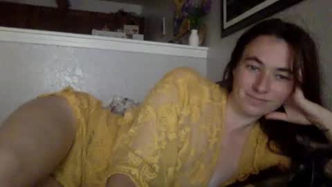 Snapshot of pixie_bella chatting on 10.24.25 pixie_bella online show from 10.24.25