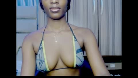 Snapshot of pixie_pulse chatting on 06.23.26 Ella online show from 06.23.26