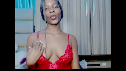 Snapshot of pixie_pulse chatting on 06.24.26 Ella online show from 06.24.26