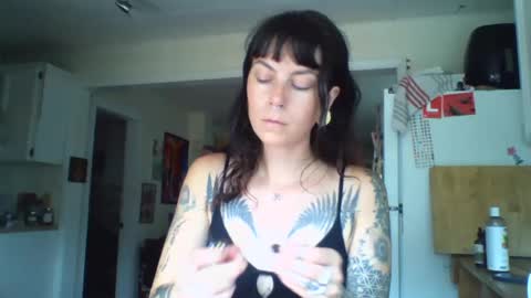 Snapshot of pixiecatfairy chatting on 07.25.26 pixiecatfairy online show from 07.25.26