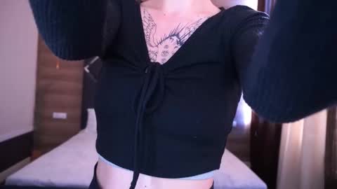 pixiepeachh online show from 09.26.25