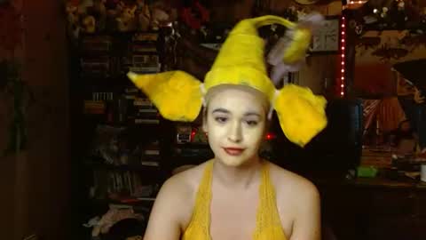 Izzy online show from 10.31.25