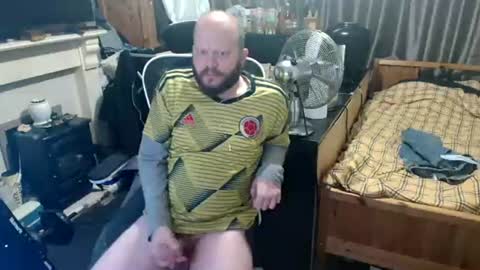 Snapshot of playboy_horny chatting on 06.14.26 playboy_horny online show from 06.14.26