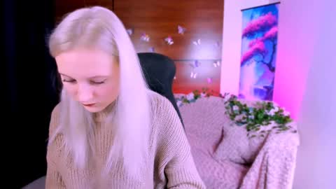 Sophie online show from 12.28.24