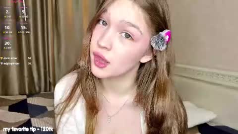 Snapshot of playfulmelly chatting on 07.06.26 Melly online show from 07.06.26