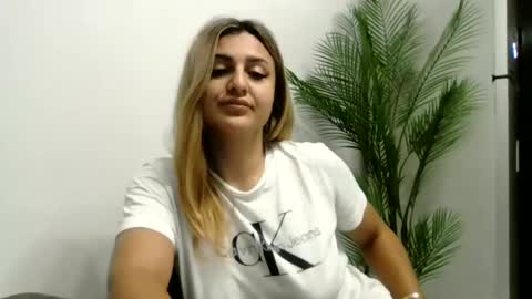 Snapshot of playfulnicole chatting on 06.25.26 PlayfulNicole online show from 06.25.26