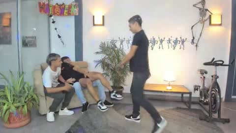   online show from 10.20.25