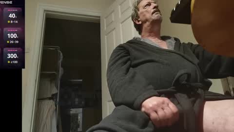 Play Me online show from 02.05.25