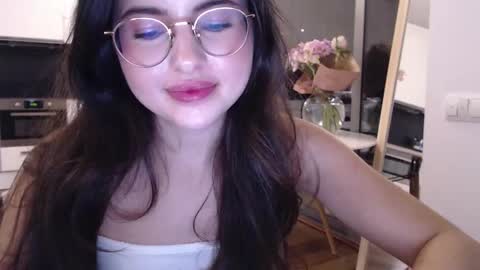 Mary online show from 10.04.25