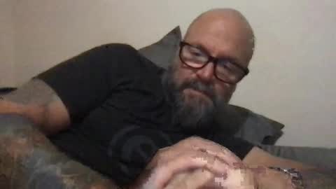 Snapshot of pleasesitonmycock chatting on 12.18.24 PleaseSitOnMyCock online show from 12.18.24