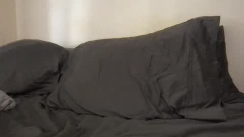 Snapshot of pleasesitonmycock chatting on 01.01.25 PleaseSitOnMyCock online show from 01.01.25