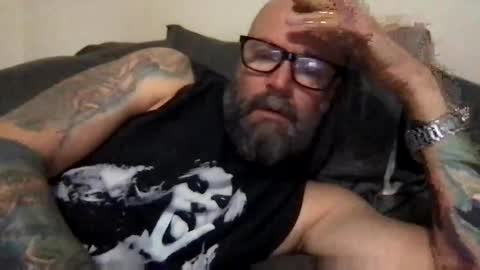 Snapshot of pleasesitonmycock chatting on 02.05.25 PleaseSitOnMyCock online show from 02.05.25