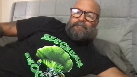 Snapshot of pleasesitonmycock chatting on 09.22.25 PleaseSitOnMyCock online show from 09.22.25