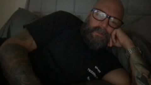 Snapshot of pleasesitonmycock chatting on 10.11.25 PleaseSitOnMyCock online show from 10.11.25