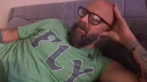 Snapshot of pleasesitonmycock chatting on 01.08.26 PleaseSitOnMyCock online show from 01.08.26