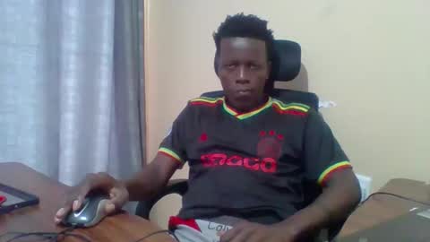 Snapshot of pleasure_tee chatting on 10.29.25 pleasure_tee online show from 10.29.25