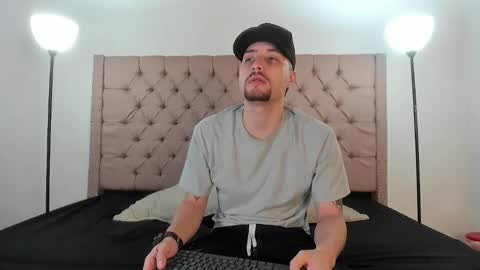 JUAN AND JULI online show from 02.23.25